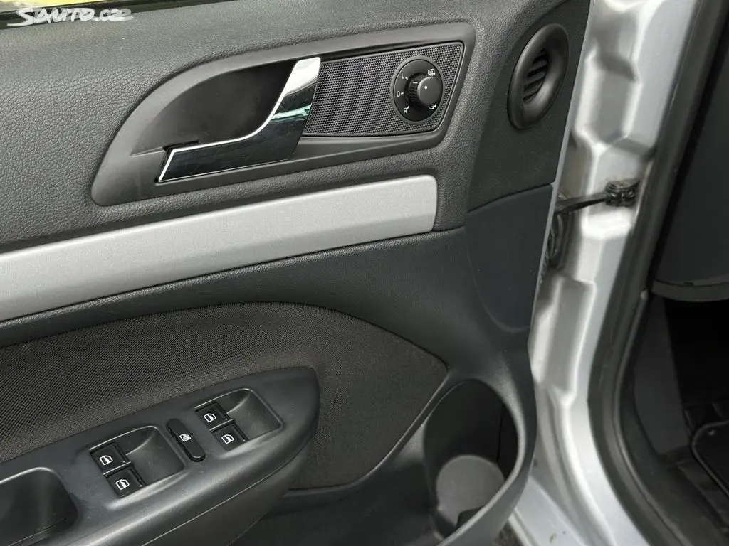 Škoda Octavia Kombi 1.2TSI/77kW 2.Maj r.v. 2013 - fotka 6
