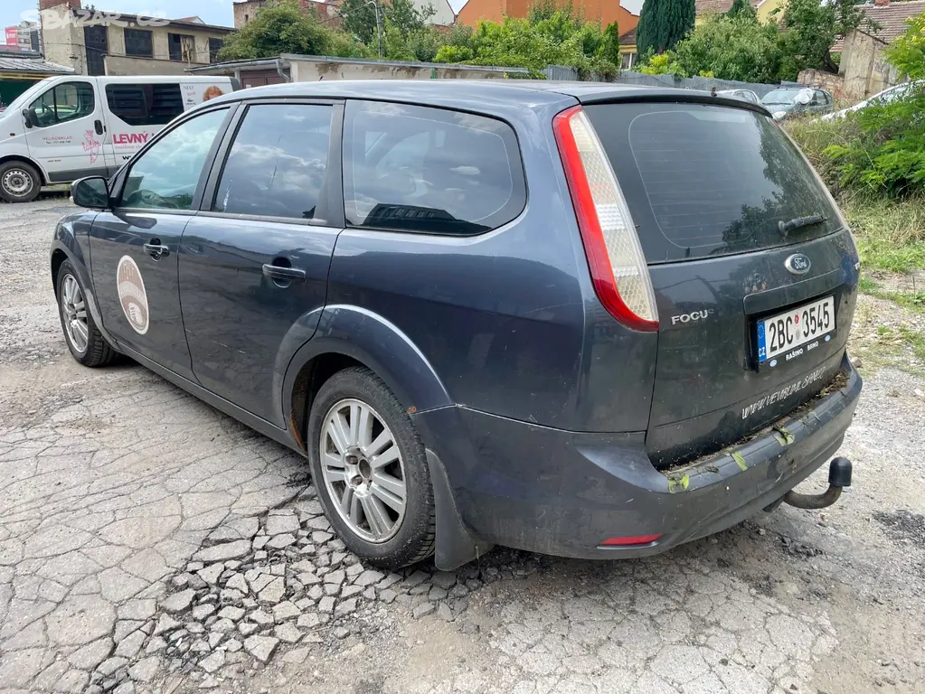 Ford Focus 1.6 TDCi kombi - fotka 3