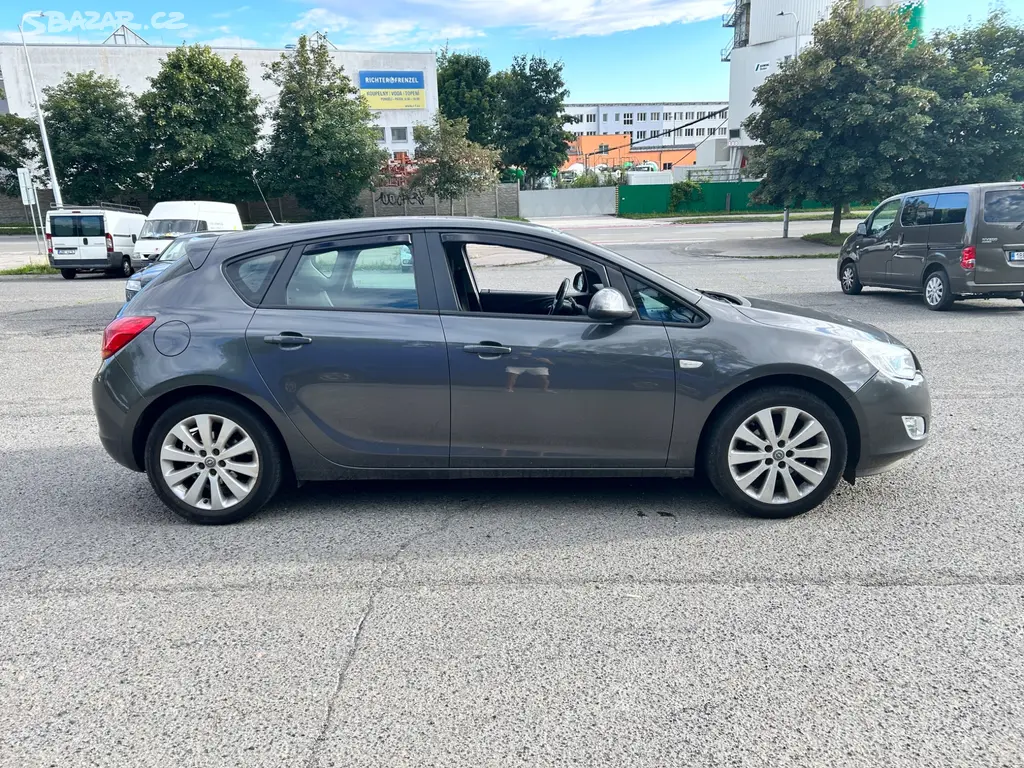 Opel Astra, 1,6 16V - fotka 4
