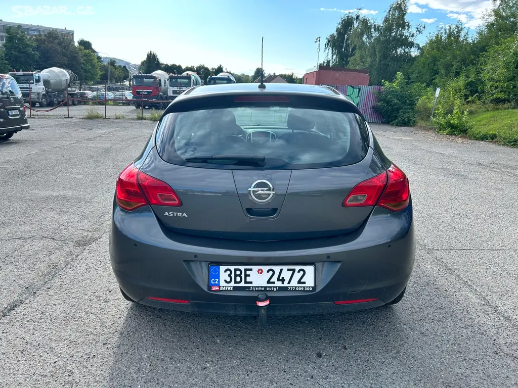 Opel Astra, 1,6 16V - fotka 6