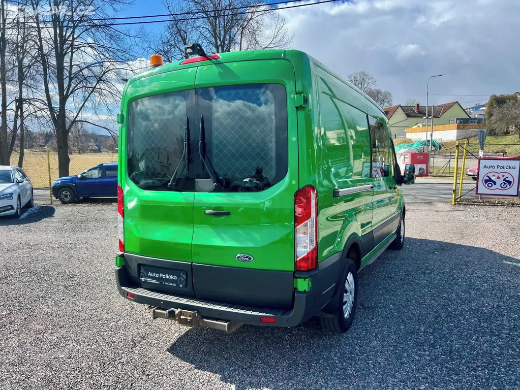 Ford Transit 2.0 TDCi 96 kW 5 míst,Klima,Stav - fotka 5