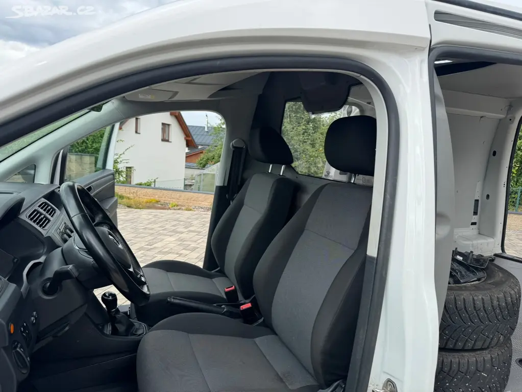 VW Caddy Maxi 1,4 TGi 81kW 2x šoupačky 57 TKM, DPH - fotka 6