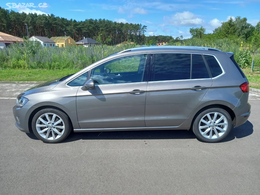VW-GOLF SPORTSVAN 2,0TD-150PS-LED-HIGHLIN-NAV-2015 - fotka 2