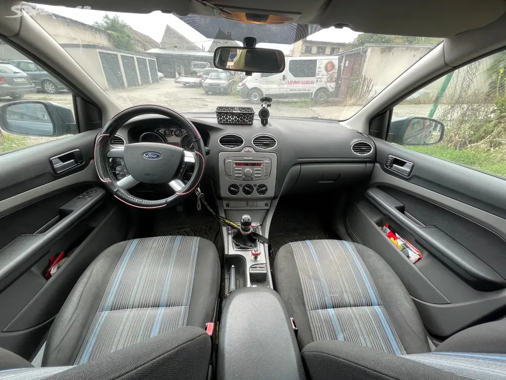 Ford Focus 1.6 TDCi kombi - fotka 5