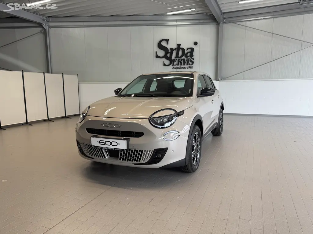 Fiat 600, 1.2 Turbo Hybrid 110k MHEV eDC - fotka 2