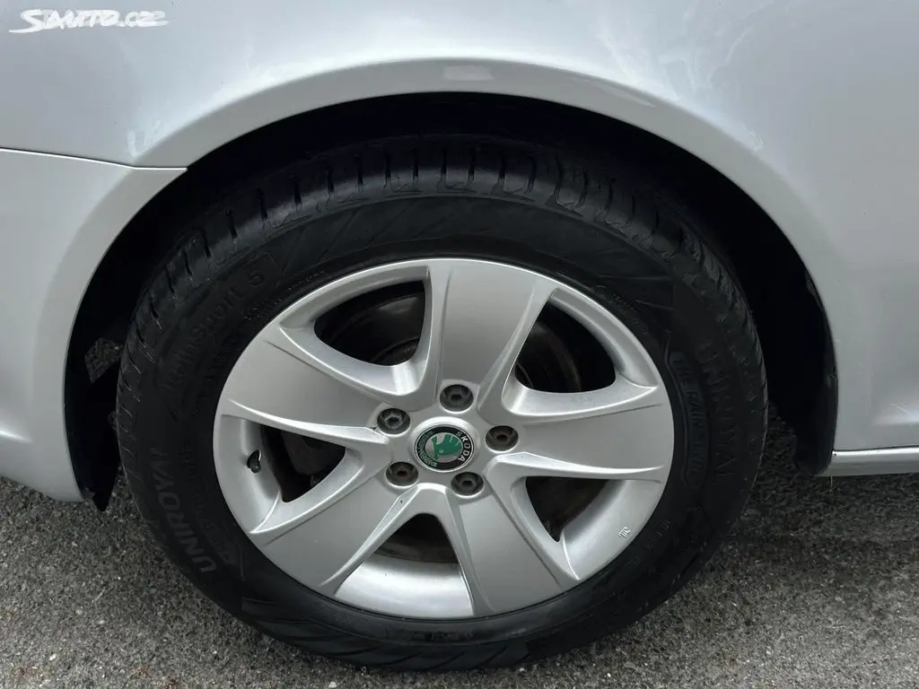 Škoda Octavia Kombi 1.2TSI/77kW 2.Maj r.v. 2013 - fotka 5