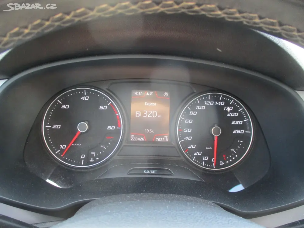 SEAT LEON 1,6TDI 85kw GPS LED RADAR GPS DPH 2019 - fotka 4