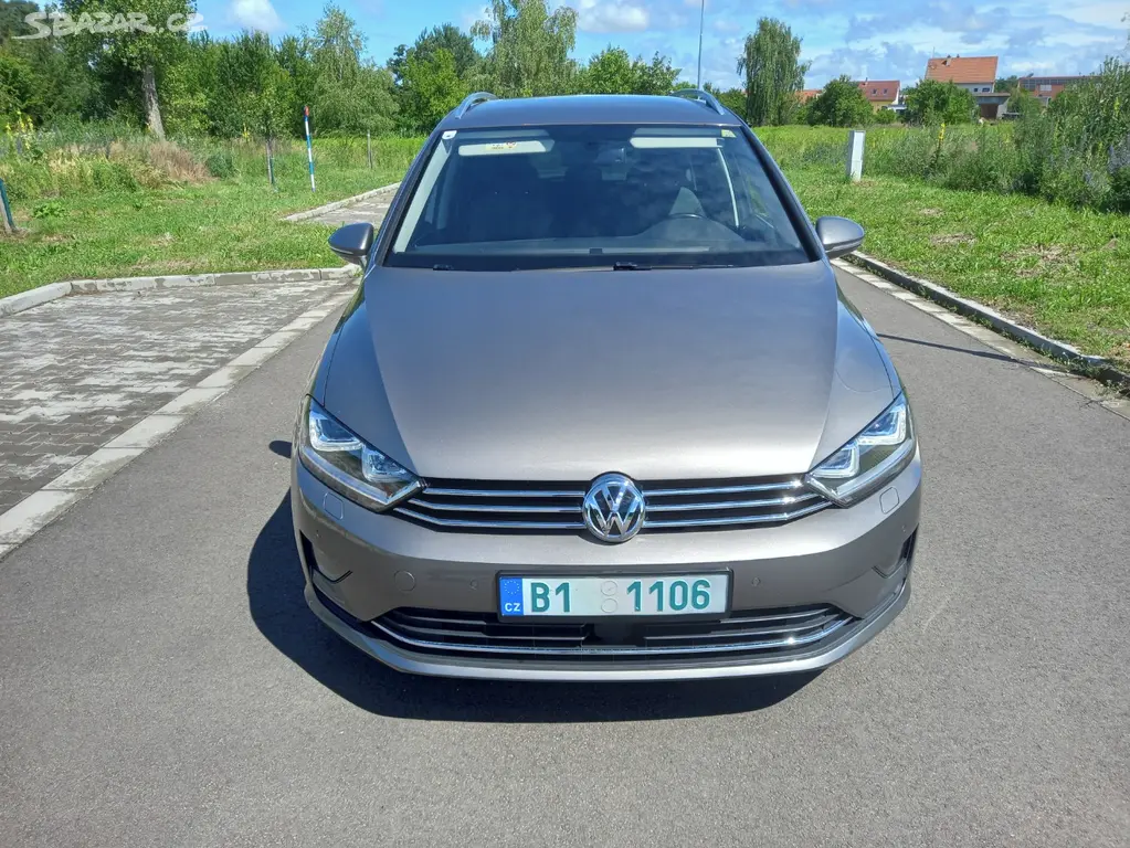 VW-GOLF SPORTSVAN 2,0TD-150PS-LED-HIGHLIN-NAV-2015 - fotka 6