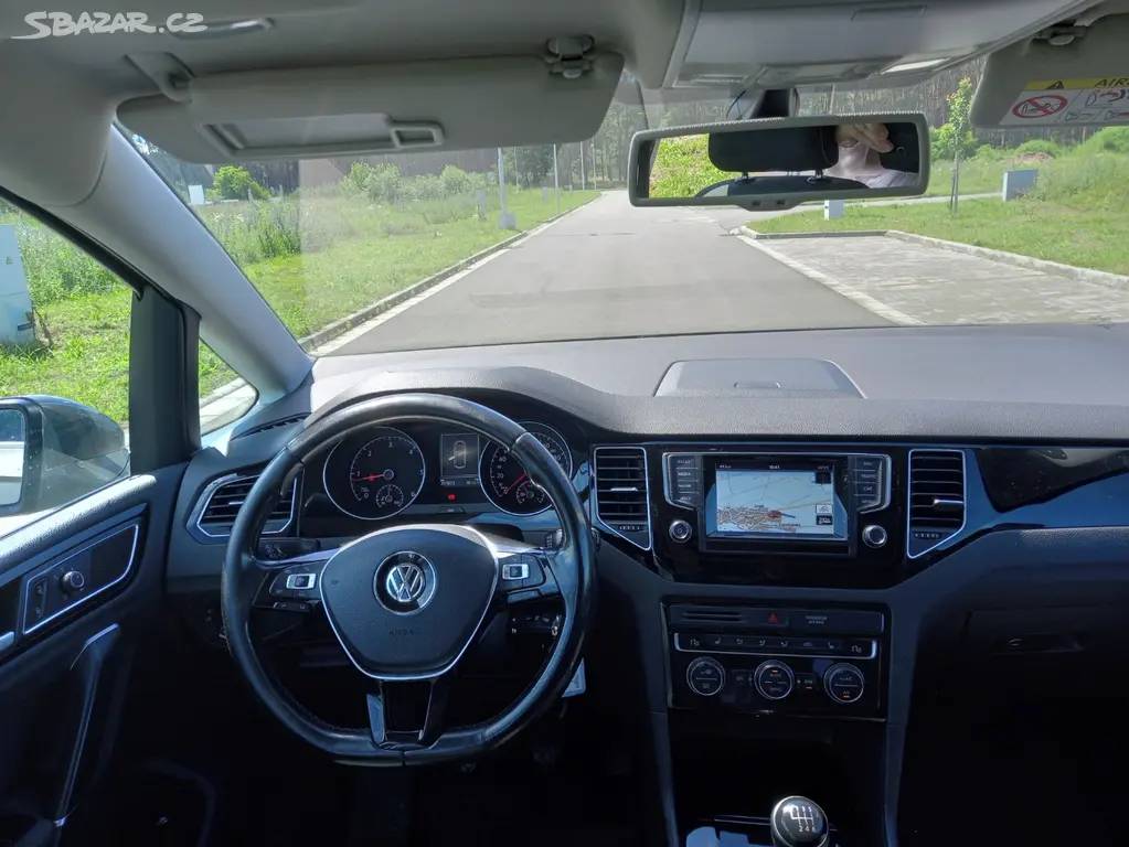 VW-GOLF SPORTSVAN 2,0TD-150PS-LED-HIGHLIN-NAV-2015 - fotka 4