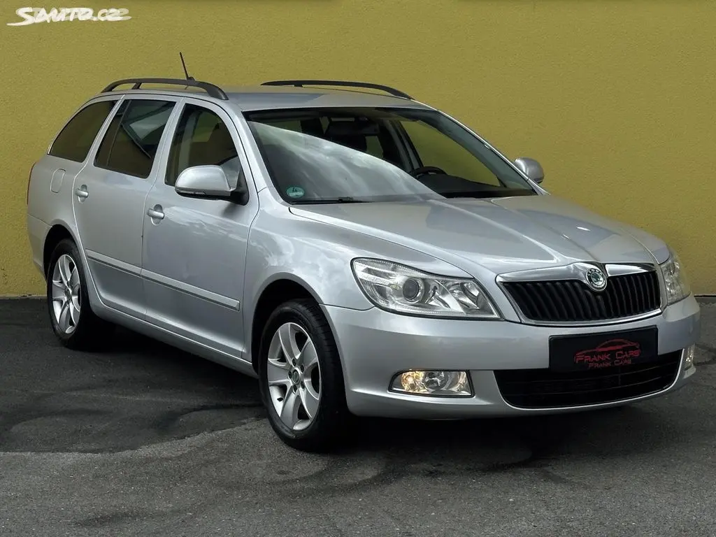 Škoda Octavia Kombi 1.2TSI/77kW 2.Maj r.v. 2013 - fotka 2