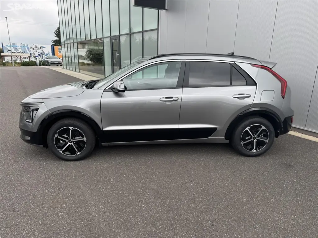 Kia Niro, 1,6 GDI HEV 6DCT STYLE - fotka 2