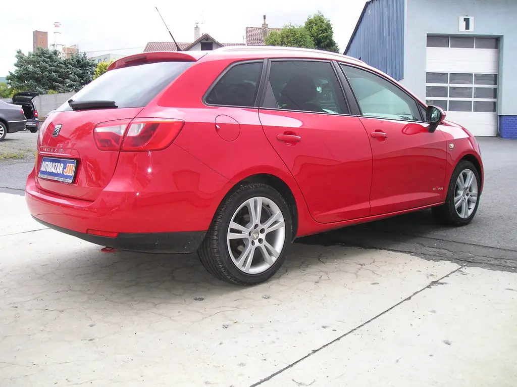 SEAT IBIZA COMBI-COPA-1.2 TSi 77kw rv-2011-klima - fotka 5
