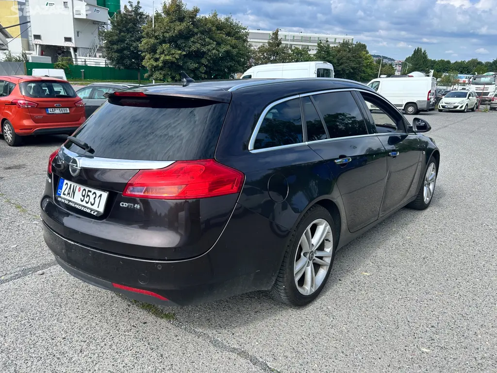 Opel Insignia, KOMBI, 4X4 - fotka 5