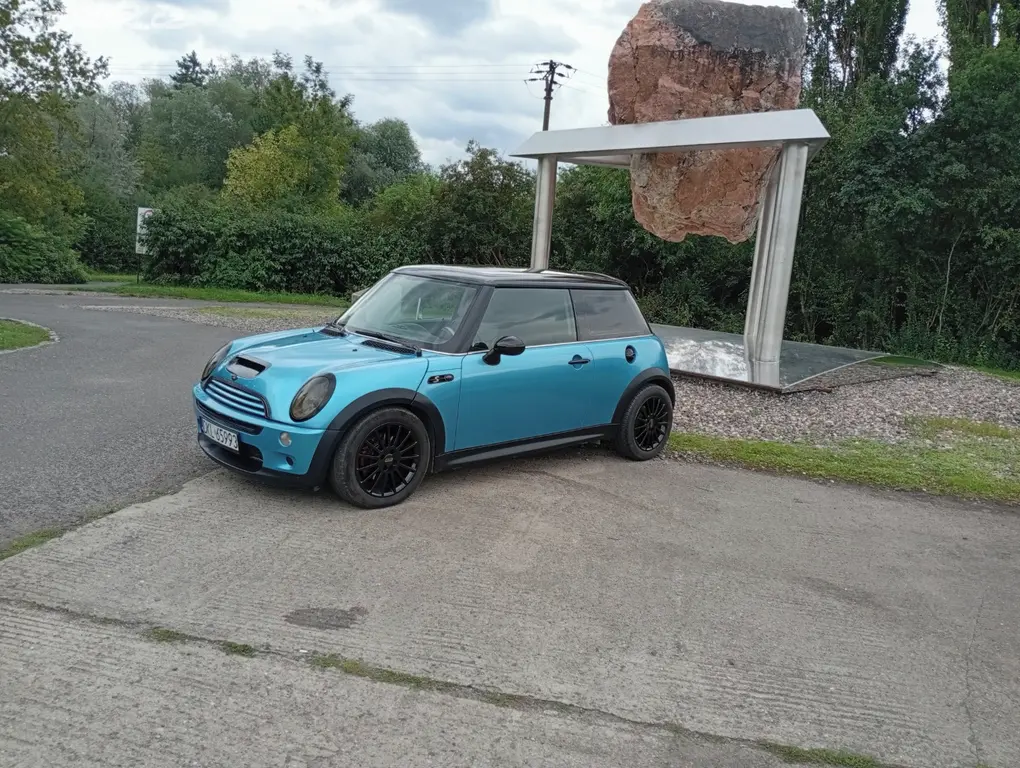 Mini Cooper s 1.6 kompresor 120kw rv 2002 - fotka 3