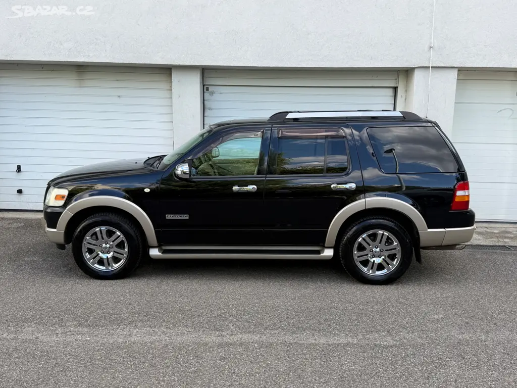 Ford Explorer, V8 4.6i + LPG 217kw Aut Taž 2t - fotka 2