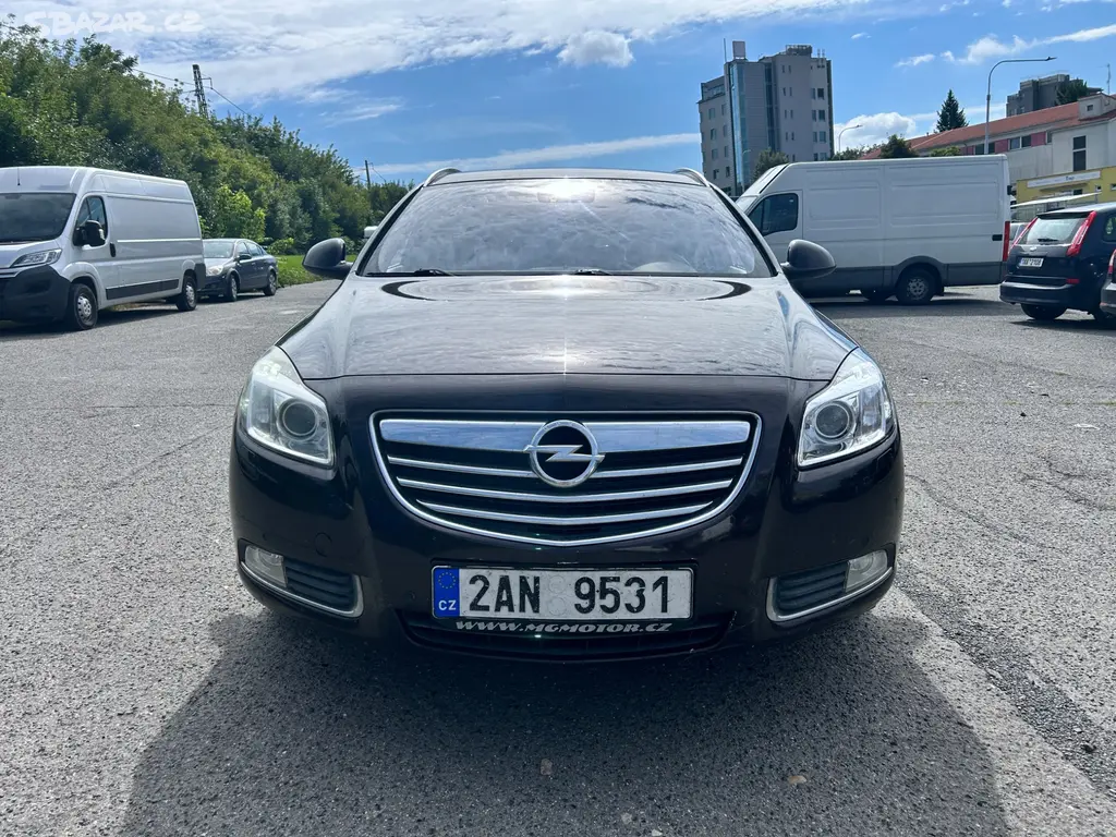 Opel Insignia, KOMBI, 4X4 - fotka 2