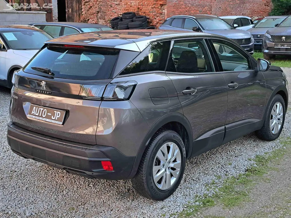 Peugeot 3008, 1,2 PT EAT8 LED 17ALU PDC NAVI - fotka 3