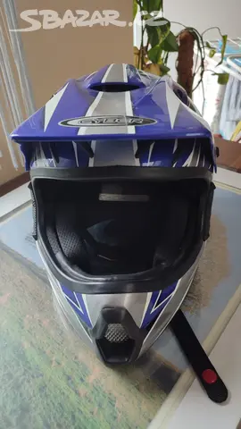 motorkářská helma Radvanice Bazar