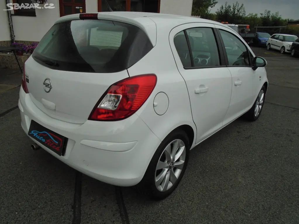 Opel Corsa 1.4 - fotka 5
