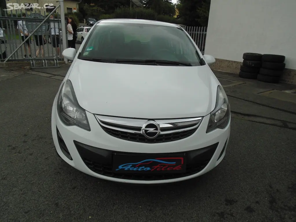 Opel Corsa 1.4 - fotka 2