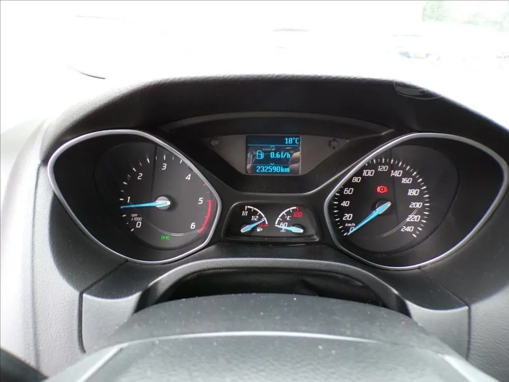 Ford Focus 1,6 TDCi - fotka 5