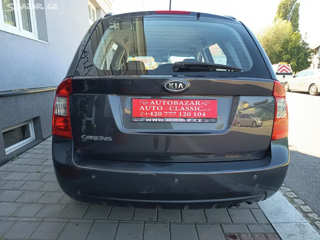 KIA Carens 2,0i16V Family 106kw - fotka 6