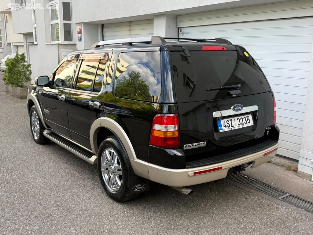 Ford Explorer, V8 4.6i + LPG 217kw Aut Taž 2t - fotka 3