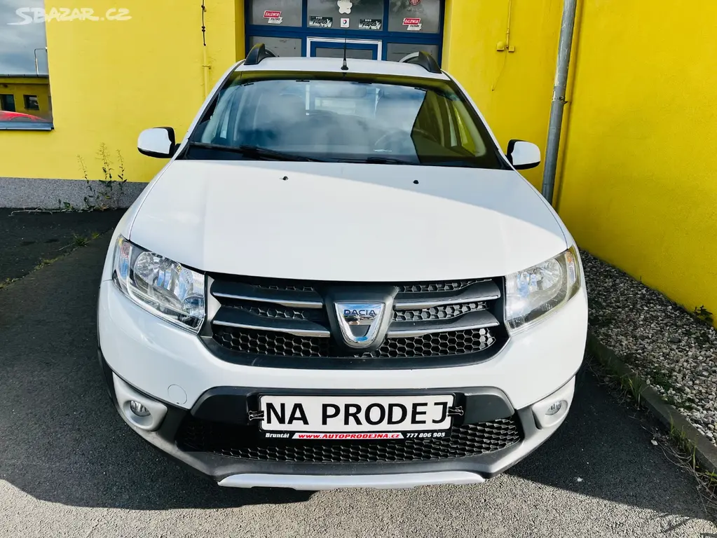 DACIA SANDERO STEPWAY 0.9 i BENZÍN KLIMA - fotka 2