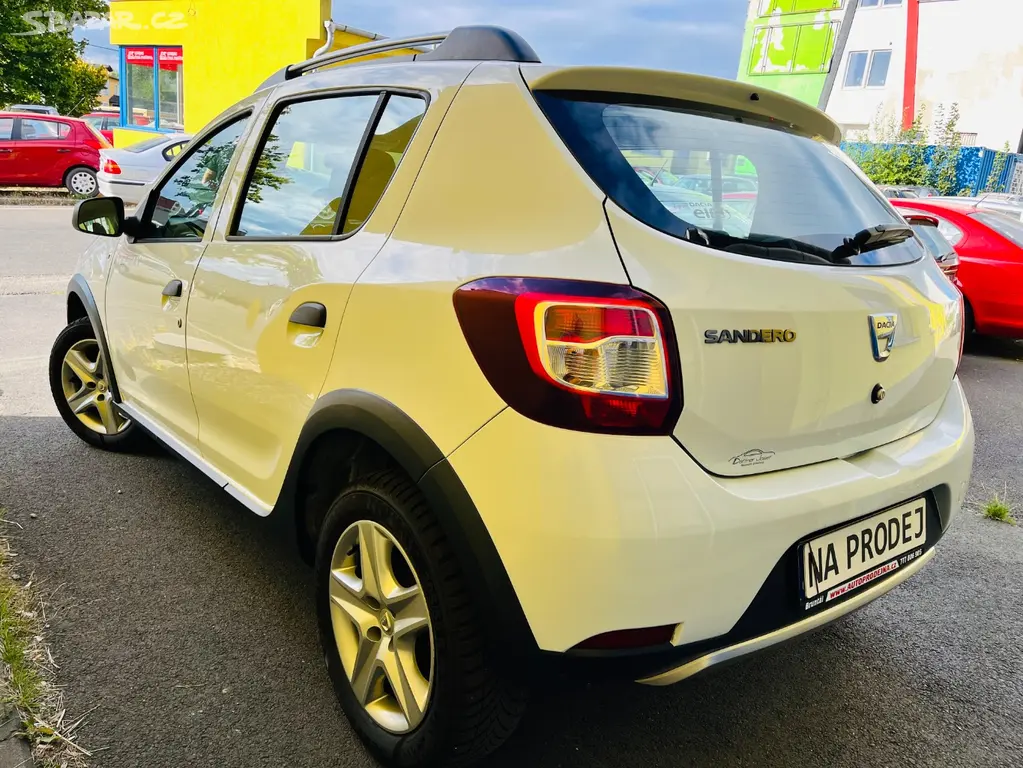 DACIA SANDERO STEPWAY 0.9 i BENZÍN KLIMA - fotka 4