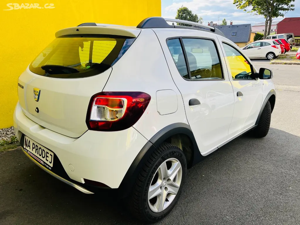 DACIA SANDERO STEPWAY 0.9 i BENZÍN KLIMA - fotka 6