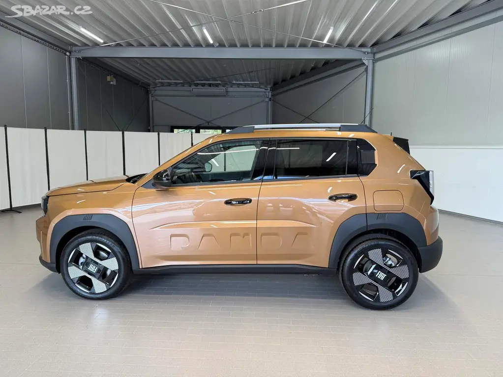 Fiat Grande Panda, La Prima 1.2 Turbo Hybrid 110k - fotka 2