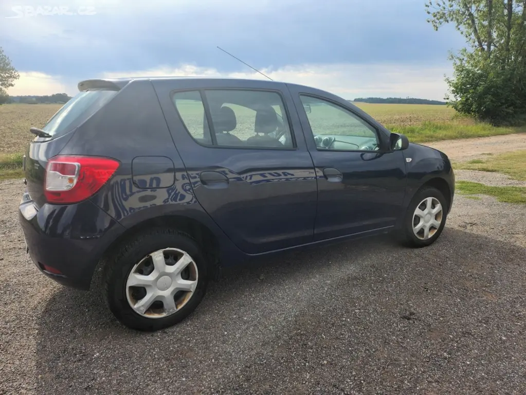 Dacia Sandero 1.2 benzín 2015 - fotka 4
