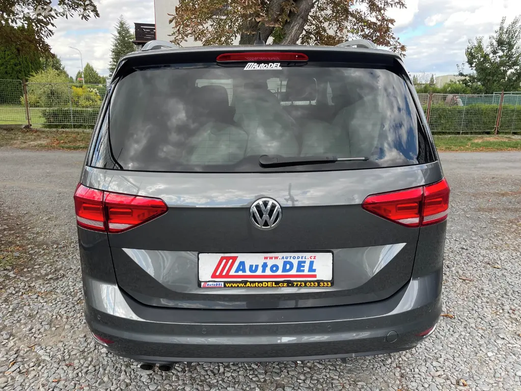 Volkswagen Touran 2.0 TDi Serviska, ALU, Senzory - fotka 3