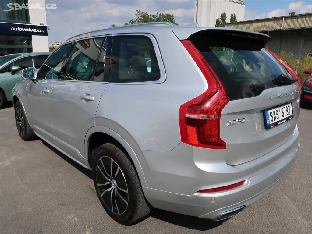 Volvo XC90, 2,0 B5,173kW,MomentumPro,1maj - fotka 4