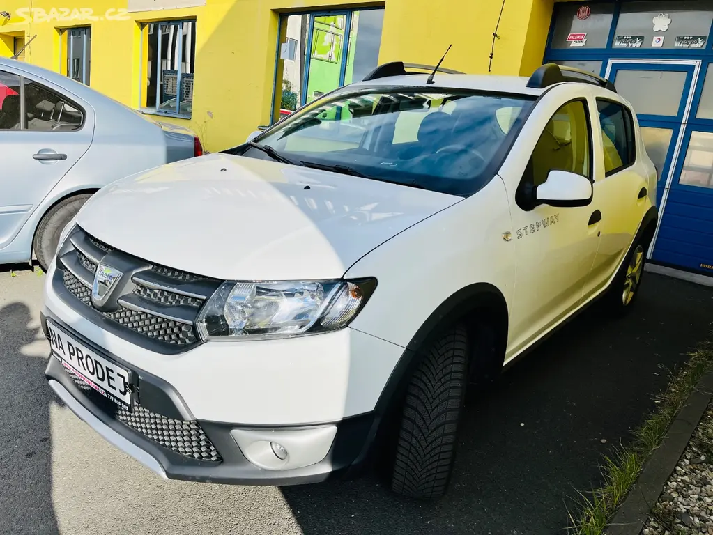 DACIA SANDERO STEPWAY 0.9 i BENZÍN KLIMA - fotka 3
