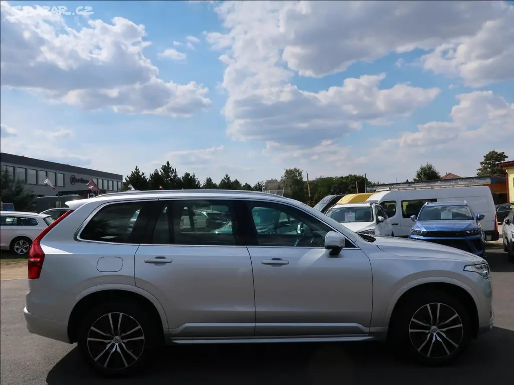 Volvo XC90, 2,0 B5,173kW,MomentumPro,1maj - fotka 5