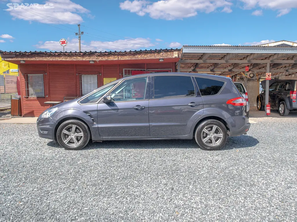 Ford S-MAX, 2.0TDCI 103KW NAVI 7 sedadel