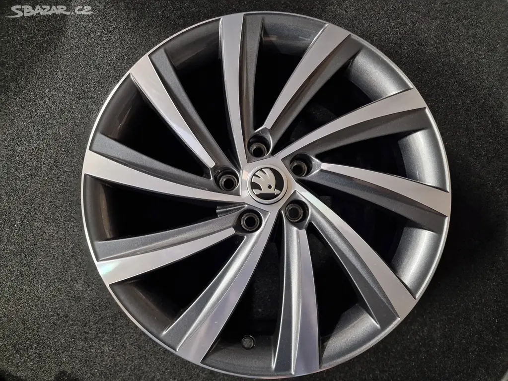 Škoda Octavia 4 Alu kolo 18 Perseus  5E3601025AG