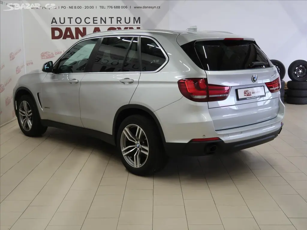 BMW X5, 2,0 xDrive25d Steptronic 7míst - fotka 6
