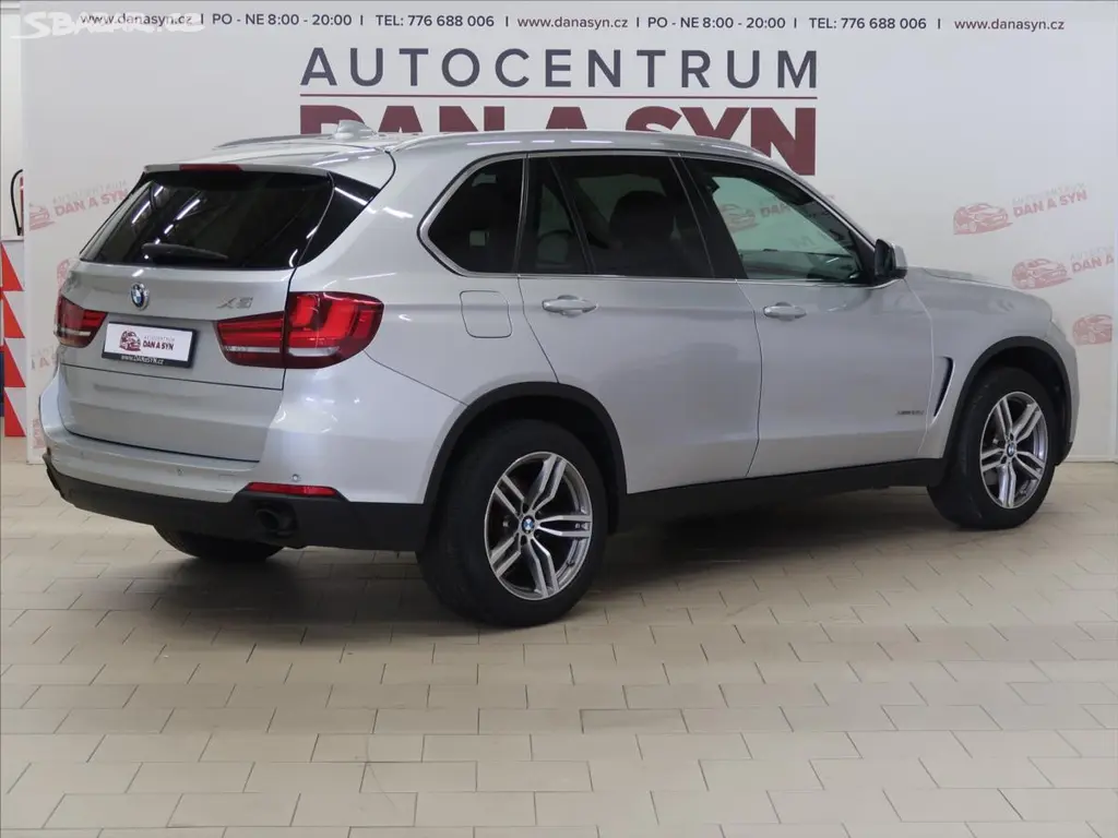 BMW X5, 2,0 xDrive25d Steptronic 7míst - fotka 4