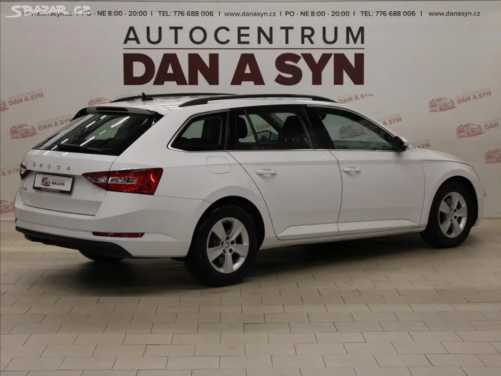 Škoda Superb, 2,0 TDI DSG LED 1.majitel - fotka 4