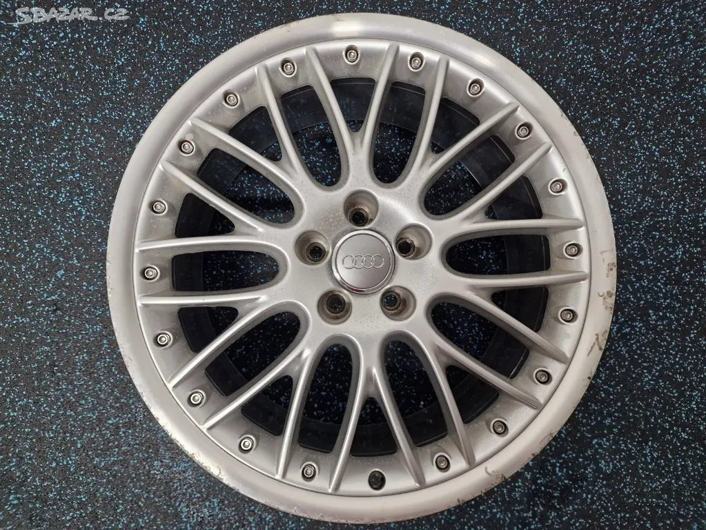 Audi A8  D3 4E  Alu kolo 19  4E0601025AM  1 Ks BBS