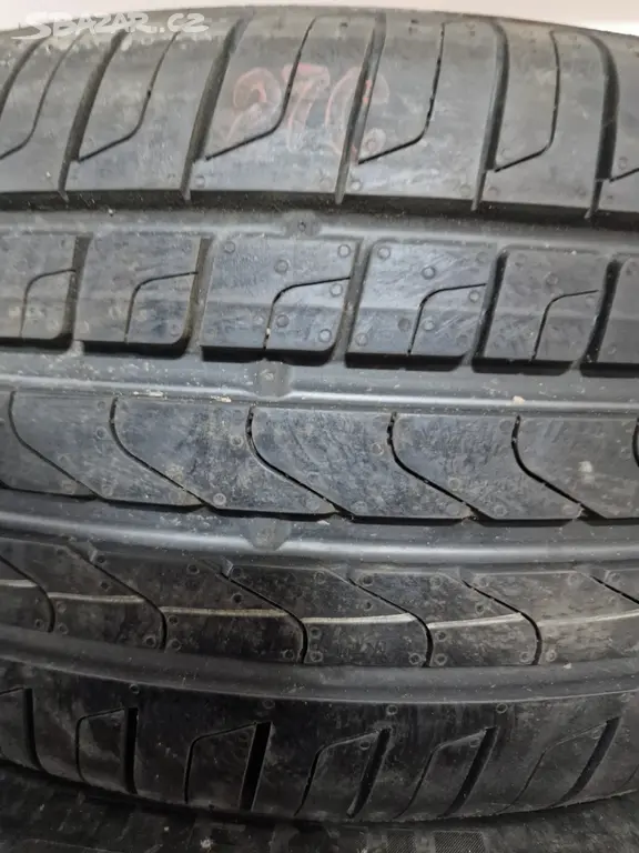 235/45 R18 94W Pirelli Cinturato P7    1 Ks