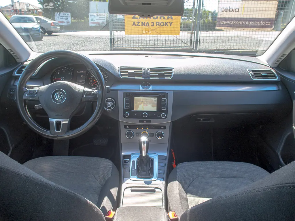 Volkswagen Passat 2.0TDI 103KW CR DSG NAVI - fotka 5