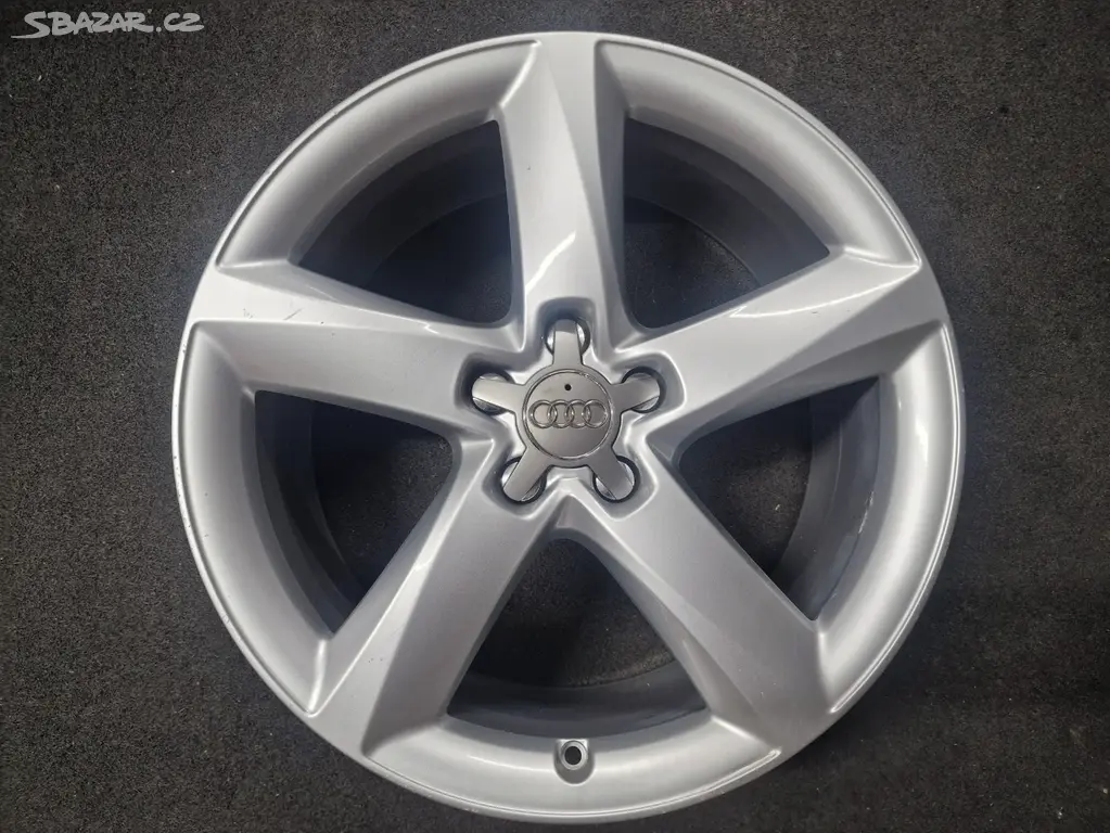 Audi A8  S8  Alu kolo 19   4H0601025C  Kusovka