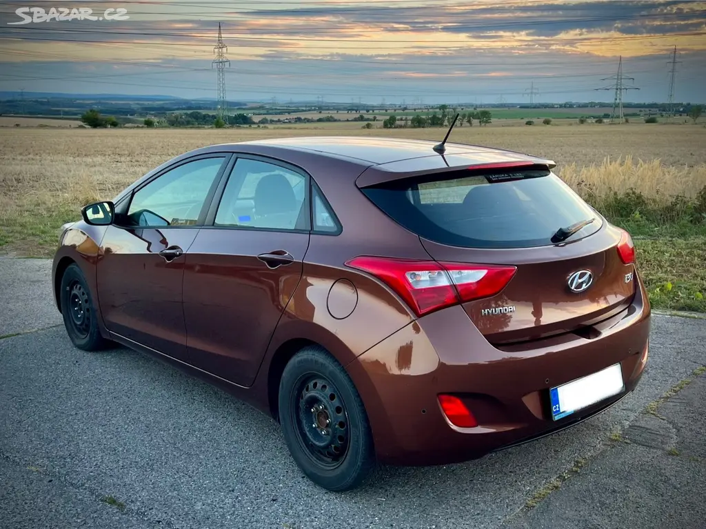 Hyundai i30, 1,6 gdi, 99kW, Hatchback - fotka 4