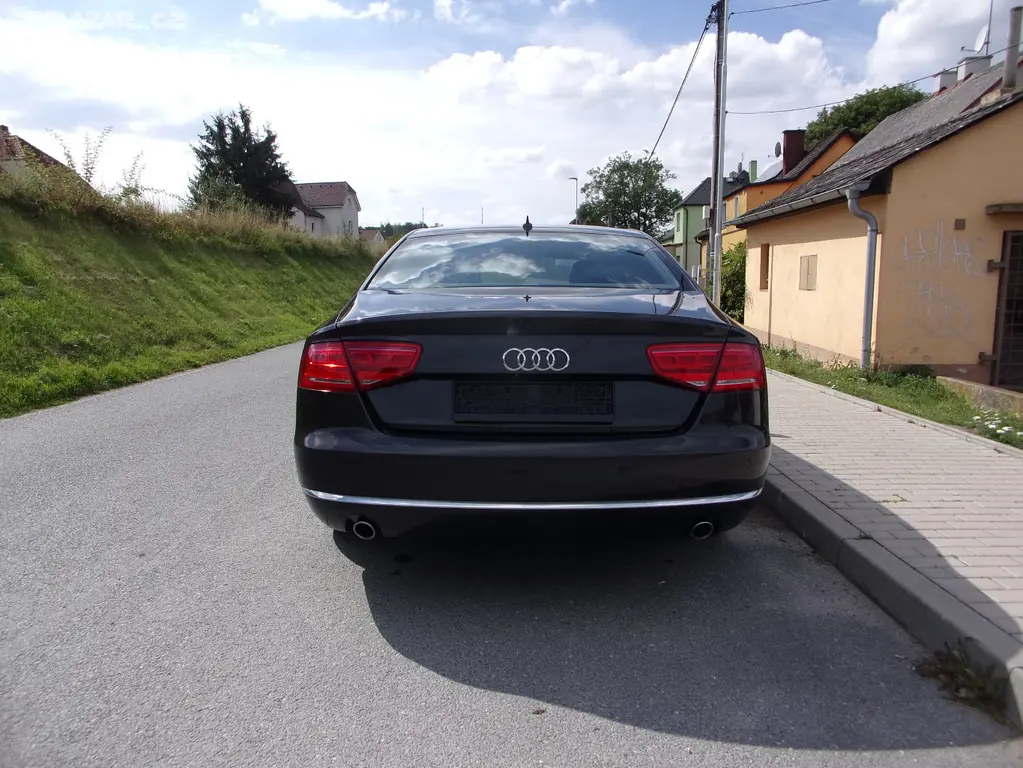 Audi A8 QUATTRO 3.0 TDI,MAXI VÝBAVA,TOP STAV - fotka 4