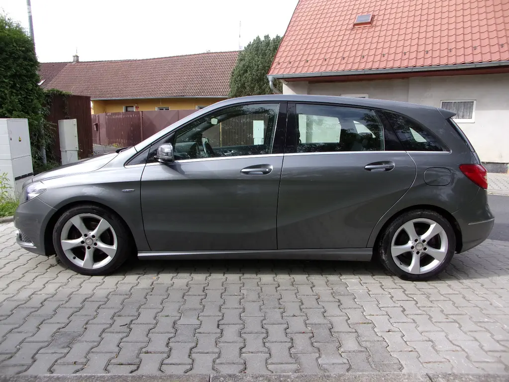 Mercedes benz B 200 CDI Avantgarde,1.majitel,TOP - fotka 4