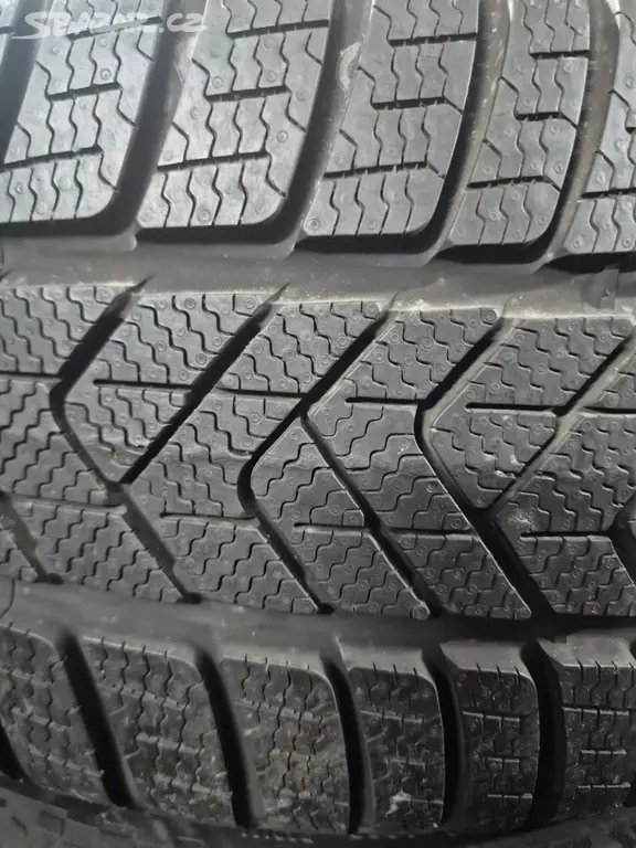 255/40 R20 101W Pirelli Winter Sotto Zero 3 , 1Ks