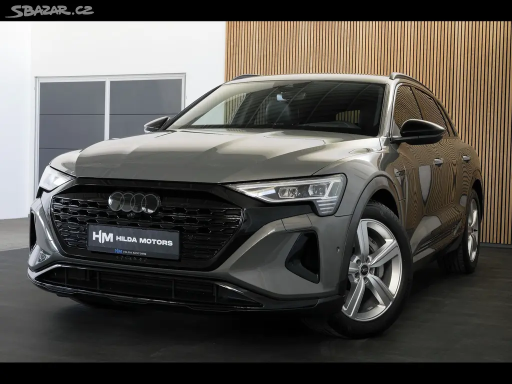 Audi Q8 e-tron, 55 300kW 114kWh Matrix HUD Taž - fotka 4